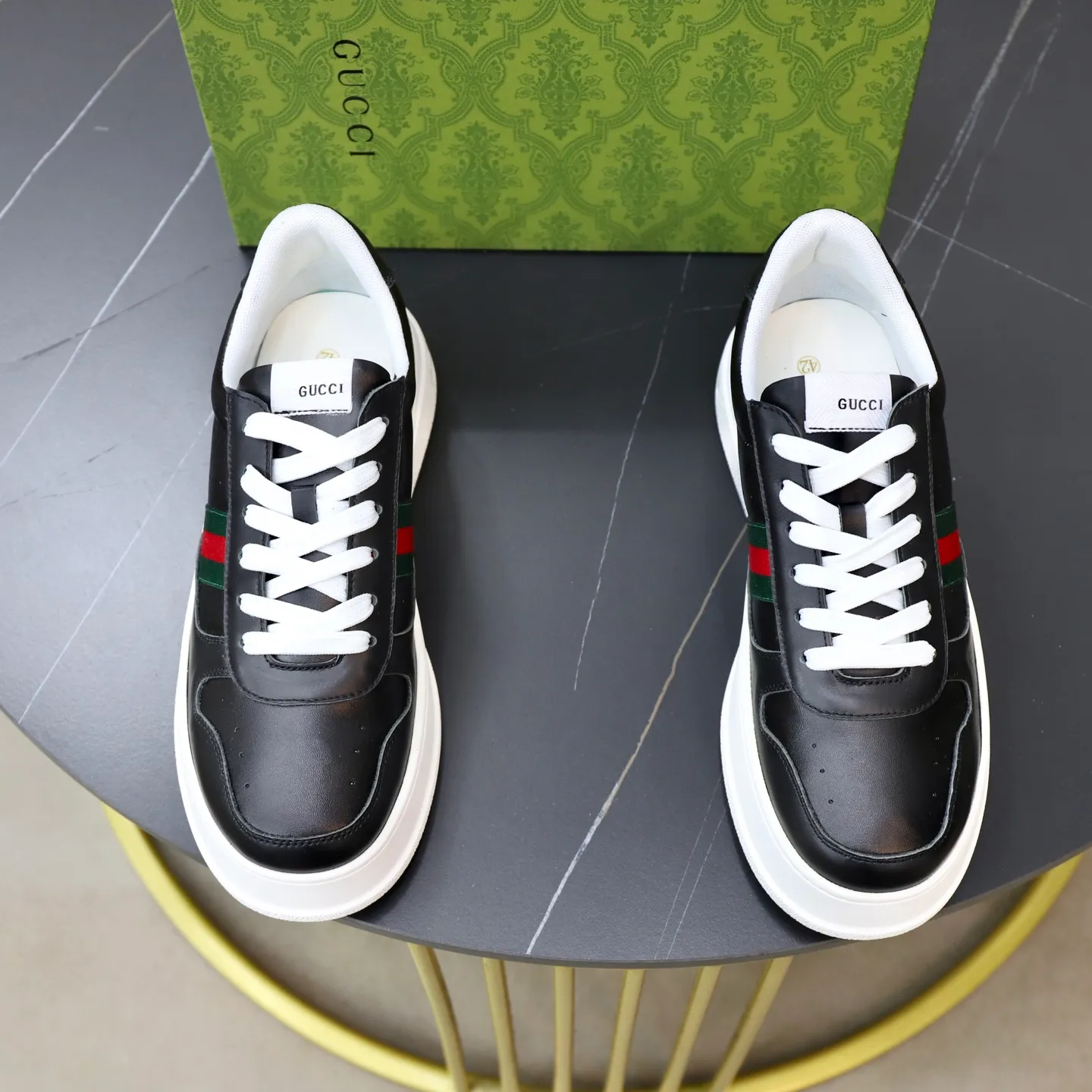 Ex-factory price: 400💰🙅‍♂️🙅‍♂️🙅‍♂️ Brand: GUCCI Standard code: 38-44 (45 customized) Grade: Same as the official website Material: Original leather stitching brand cloth Comfortable and breathable sheepskin lining Lightweight and wear-resistant outsole Style category: Men's fashionable casual shoes Sports shoes Distinguished luxury brand elements Top luxury Color: actual picture color